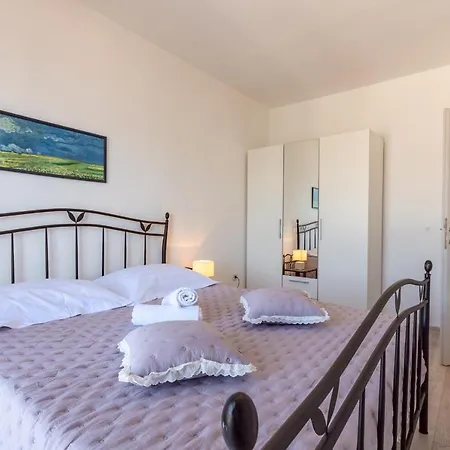 Holiday Home Insulam Mare