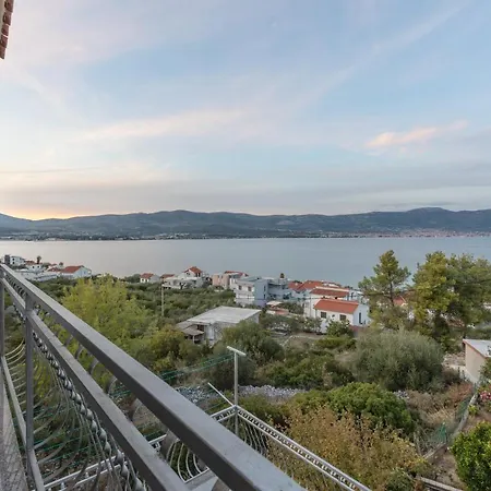Holiday Home Insulam Mare * Trogir