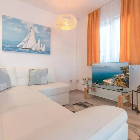 Holiday Home Insulam Mare * Trogir