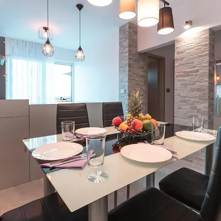 Holiday home Holiday Home Insulam Mare Trogir